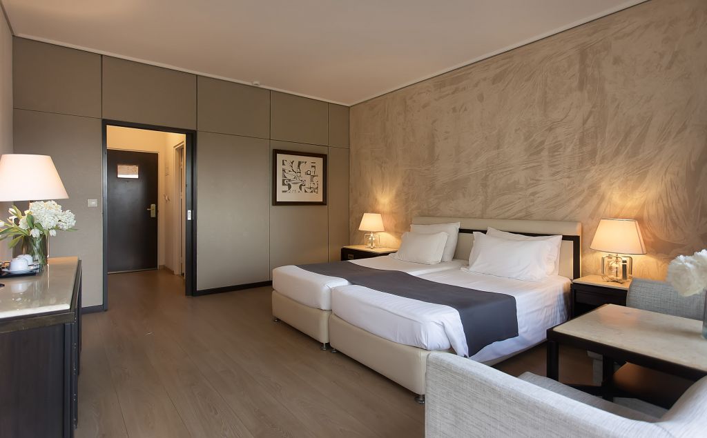 Standard Sea View / Mouse Island View